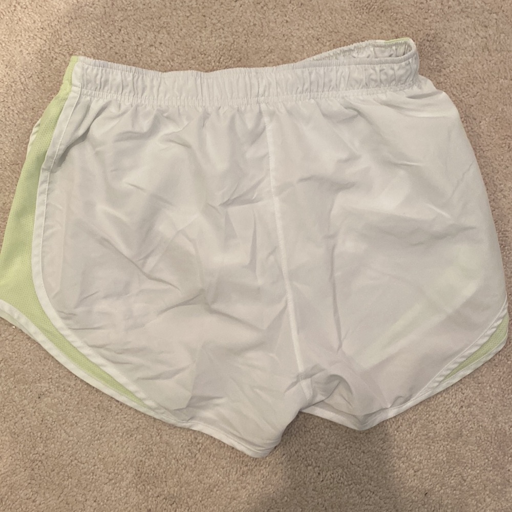 Nike Womens tempo shorts size L EUC - Picture 2 of 3